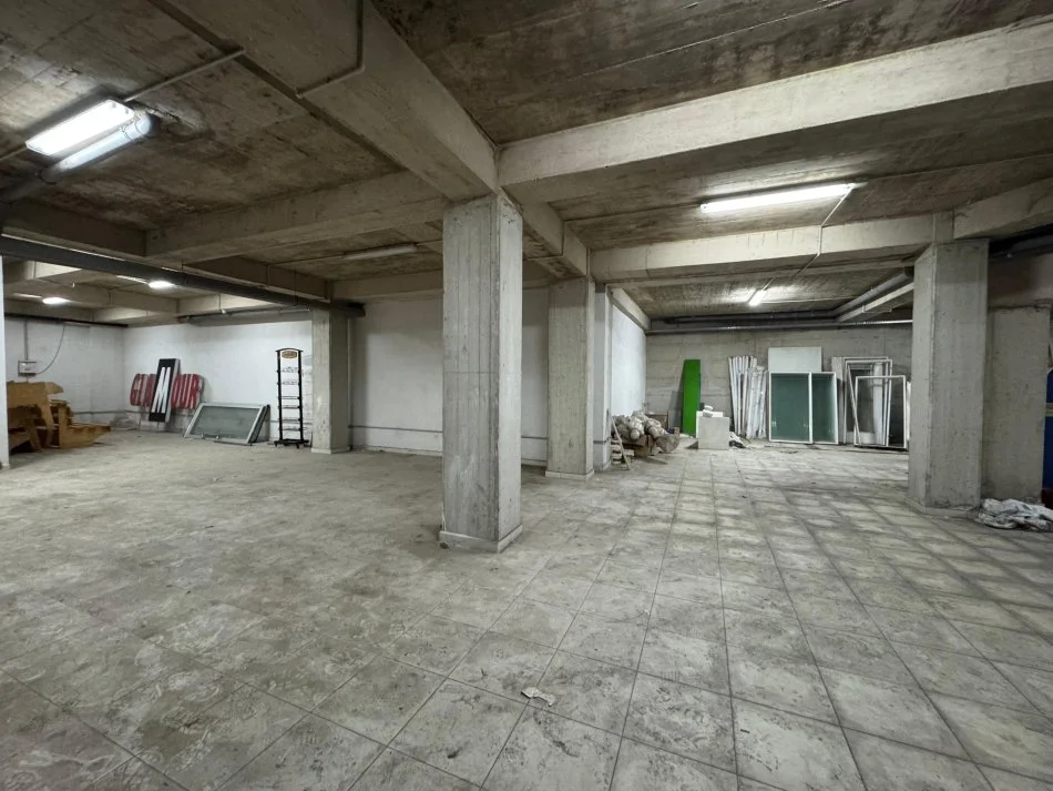 Tirane, shitet ambjent biznesi Kati 3, 755 m² 750.000 € (Astir)
