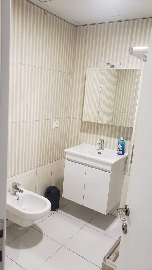 Tirane, jepet me qera apartament 2+1+BLK Kati 4, 114 m² 900 Euro (Rruga e Elbasanit)