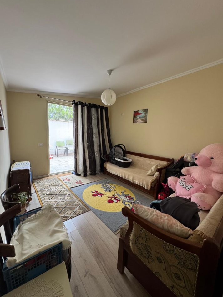 Tirane, shitet apartament 3+1+Aneks+Ballkon Kati 2, 130 m² 230.000 € (kopshti botanik)