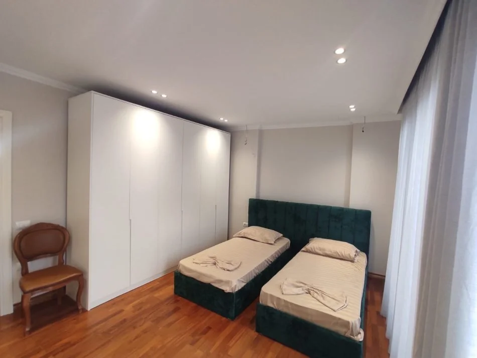 Apartament 2+1 Me Qera Tek Rruga E Kavajes, Tirane.