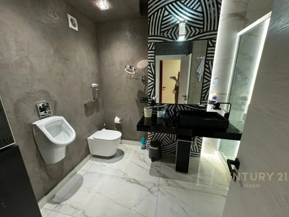 !! SHITET APARTAMENT 3+1+2 TEK RRUGICA E SALES !!