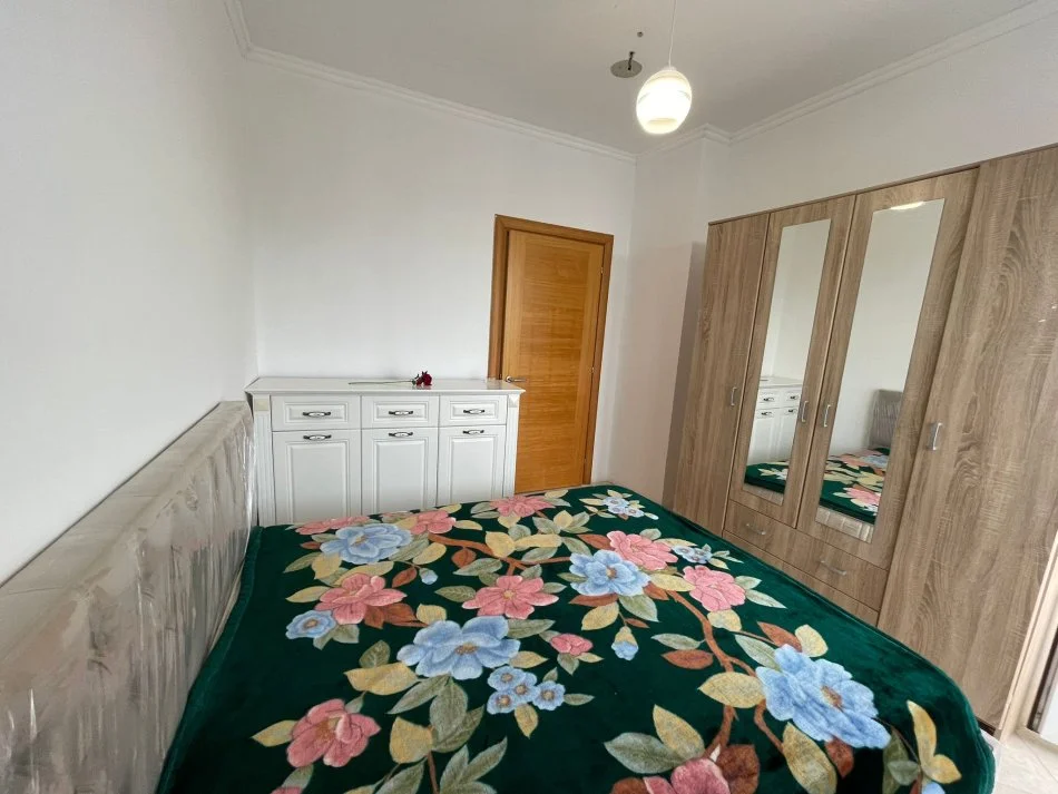 Tirane, shitet apartament 1+1 Kati 4, 61 m² 67.000 € (Fresku)