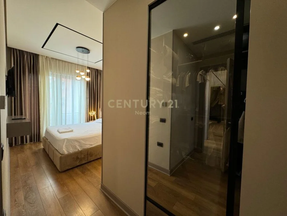 Tirane, shitet apartament 2+1 Kati 8, 138 m² 480.000 € (rruga e kavajes)