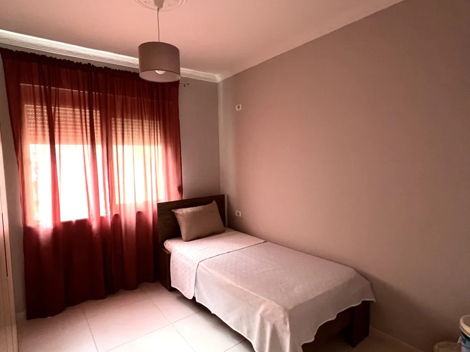 Tirane, shitet apartament 3+1+Post Parkimi Kati 4, 115 m² 125.000 € (Fresk)