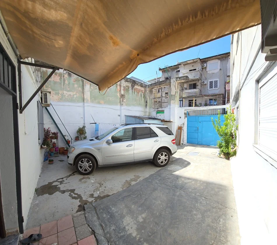 Durres, shitet shtepi 2+1 , 212 m² 212.000 € (I negociueshëm)(Shkolla 2 Gjelat - Rruga Aleksander Goga)