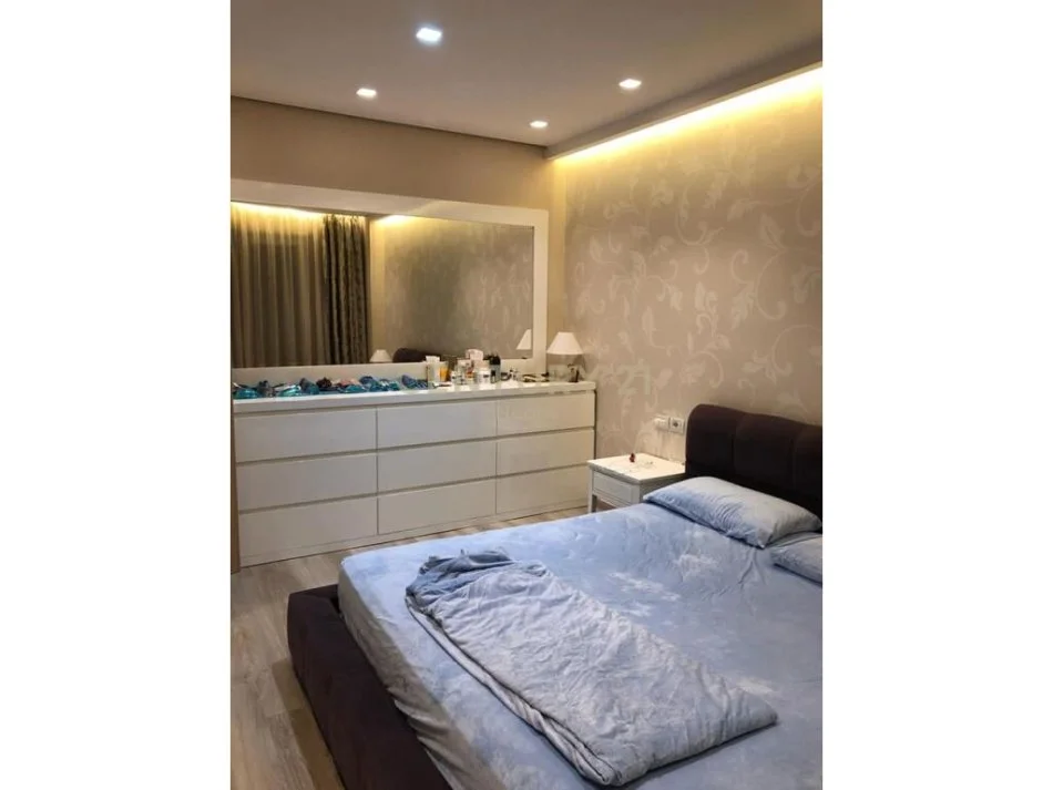 Tirane, shitet apartament 2+1+Ballkon Kati 2, 65 m² 175.000 € (Rruga Peti)