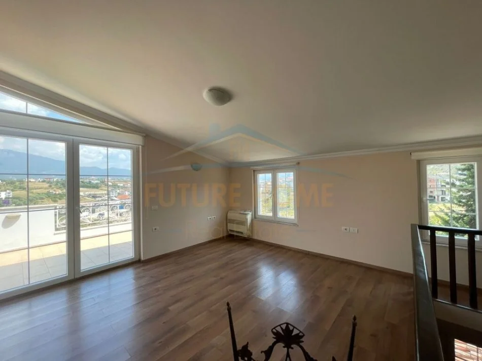 Tirane, shitet Vile , 850.000 €
