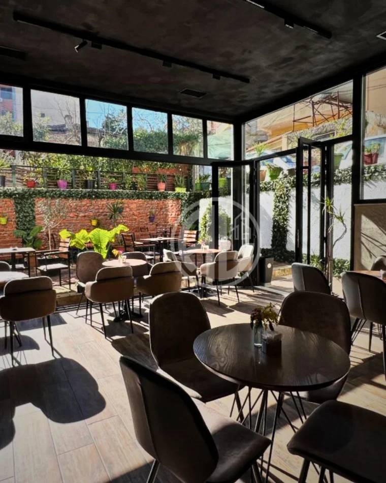 Durres, jepet me qera ,