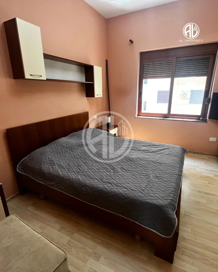 Durres, jepet me qera 1+1 Kati 5, 400 € 