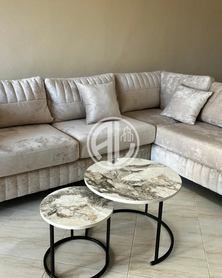 Durres, jepet me qera 2+1+Ballkon Kati 9, 450 € 