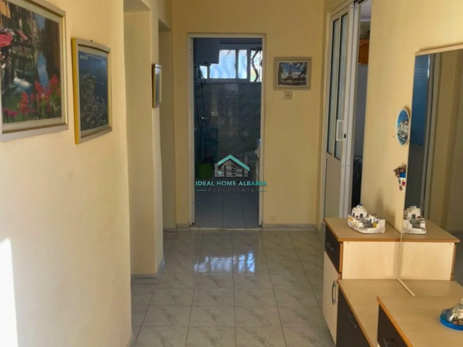 Vlore, shitet apartament 2+1 Kati 6, 100 m² 87.000 €