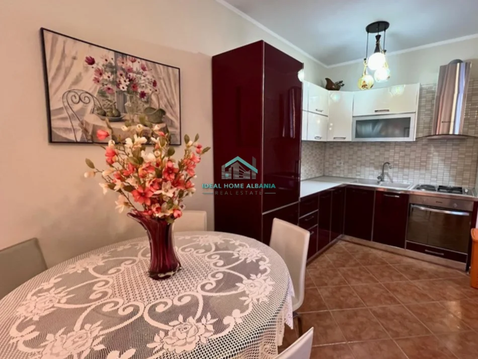 Vlore, shitet apartament 1+1+Ballkon Kati 3, 65 m² 117.000 € (Skele, Vlore)