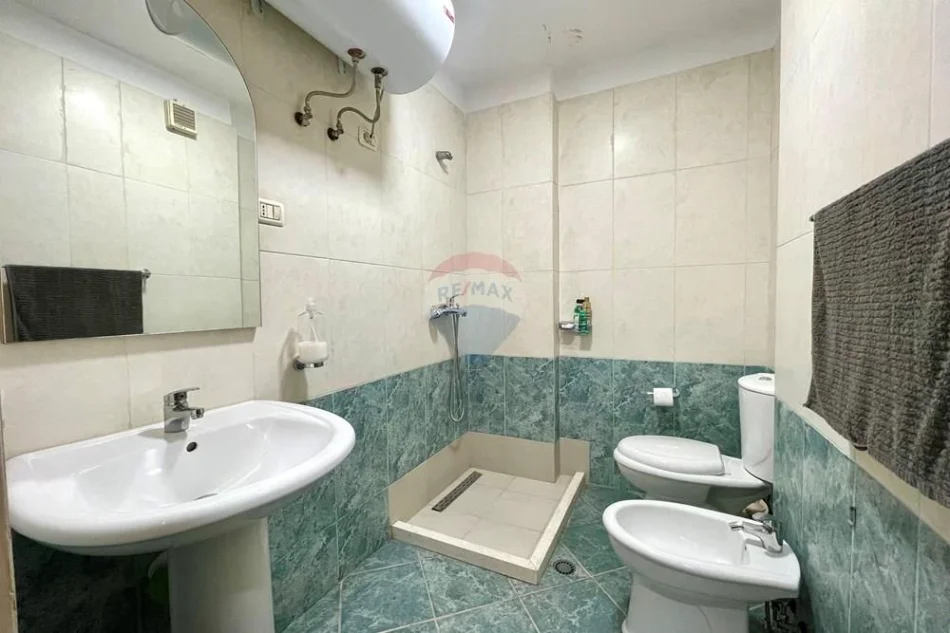Apartament ne shitje, 2+1 i mobiluar prane Nobis! (300'000 Euro)