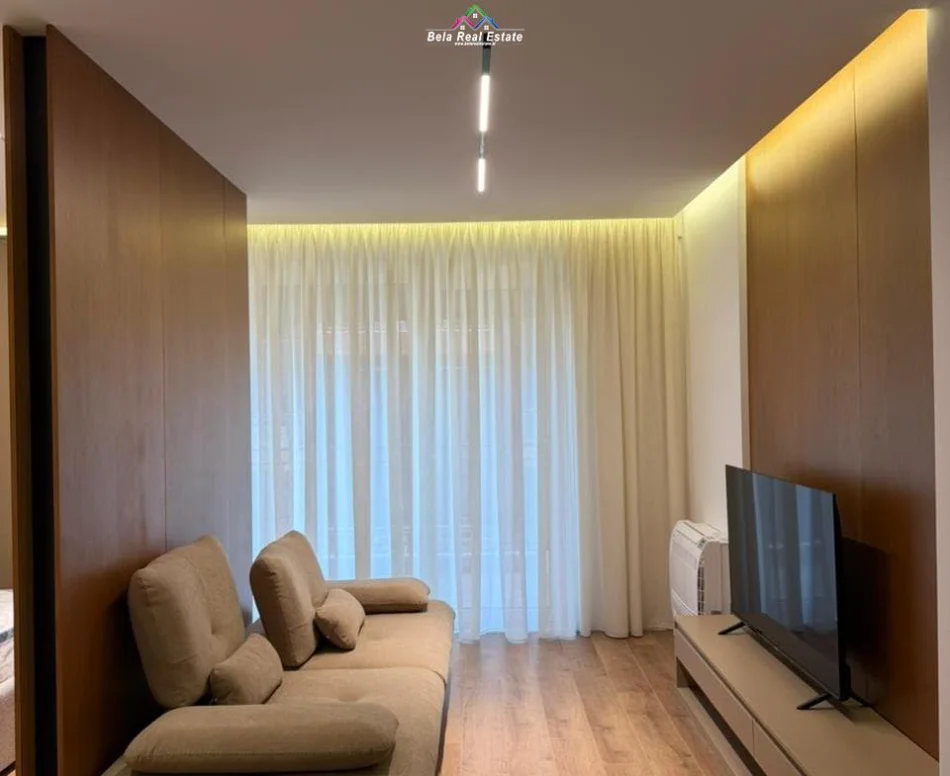 Tirane, jepet me qera garsonier 1+1 Kati 3, 57 m² 550 € (prane Malbor Caffe)