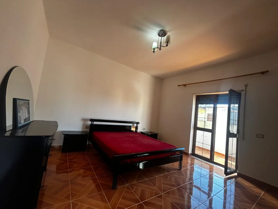 Vlore, shitet apartament 2+1 Kati 5, 165 m² 142.000 € (Rruga Zaho Koka, Vlore)