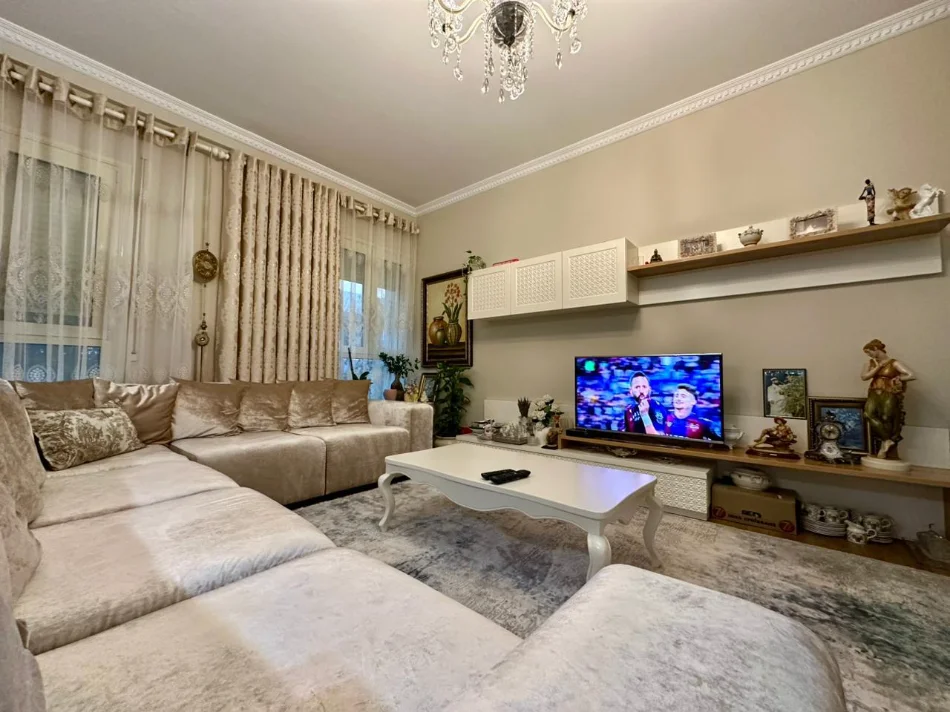 Tirane, shitet apartament 3+1+Aneks+Ballkon Kati 4, 123 m² 280.000 € (Eduart Mano)