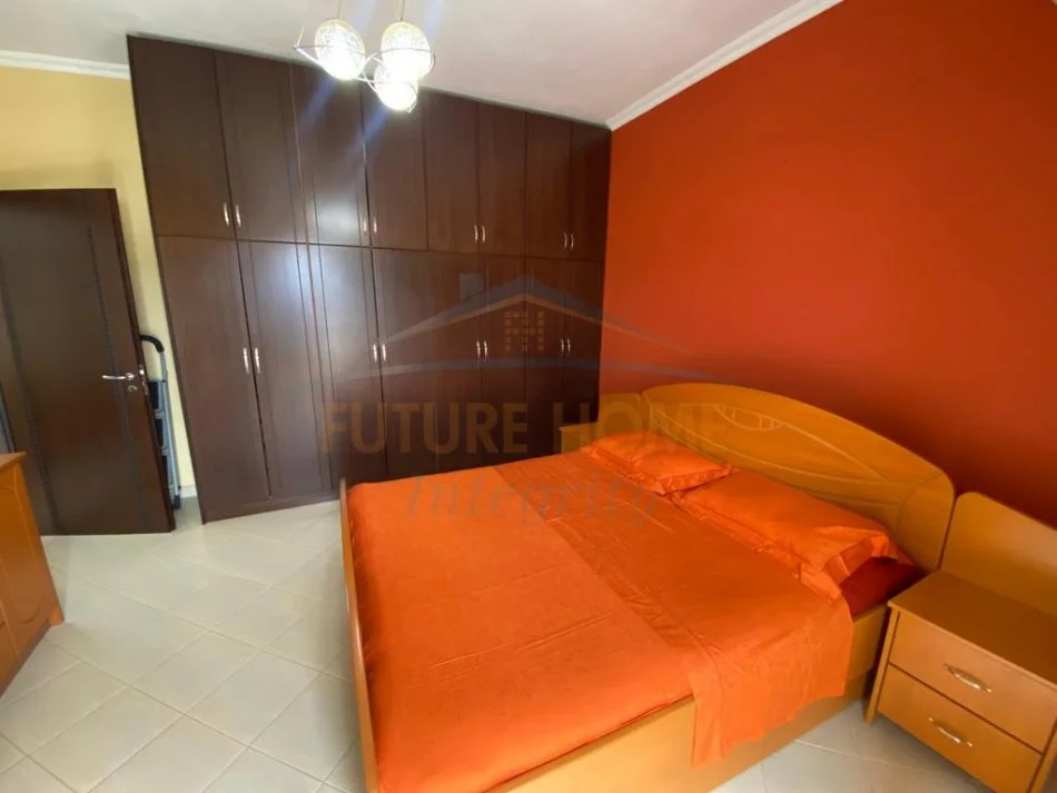 Tirane, shitet shtepi 2 Katshe Kati 0, 402 m² 250.000 € (kamez)