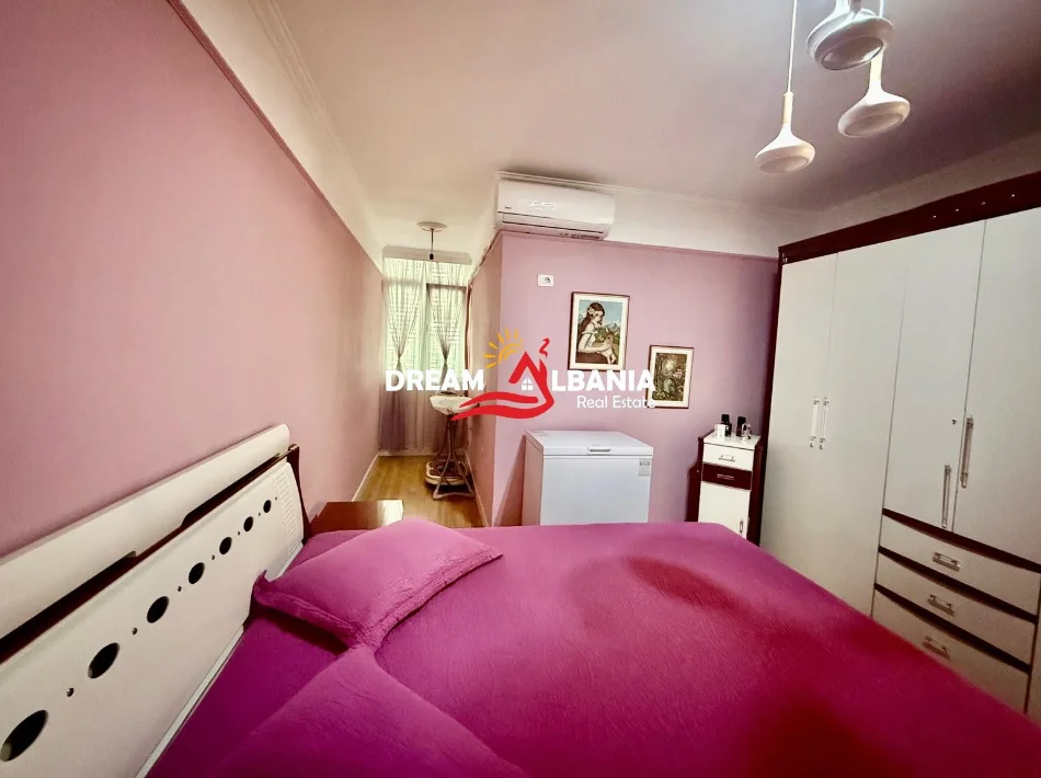 Tirane, jepet me qera apartament 2+1+Ballkon Kati 2, 111 m² 1.000 € (Komuna Parisit)