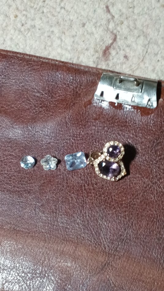 Berat, shes bizhuteri