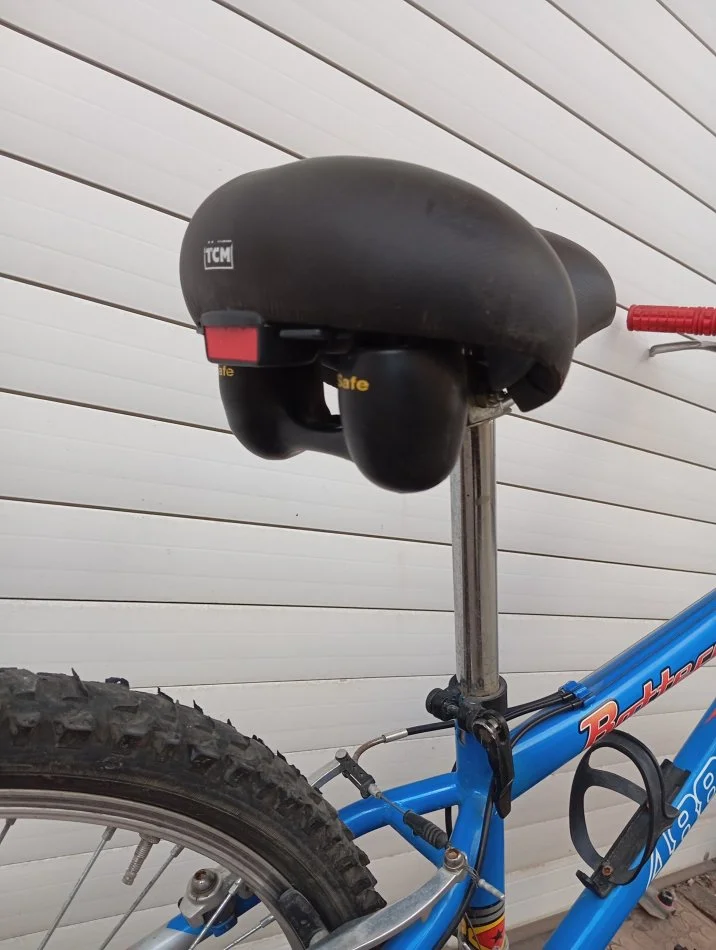 Tirane, shes biciklete per djem blu e hapur 120 €