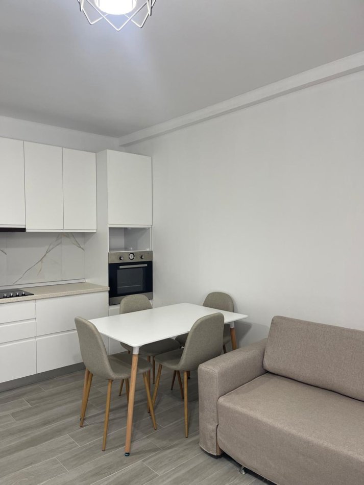 Tirane, jap me qera apartament 2+1+Ballkon Kati 2, 120 m² 500 € (5 Maj)
