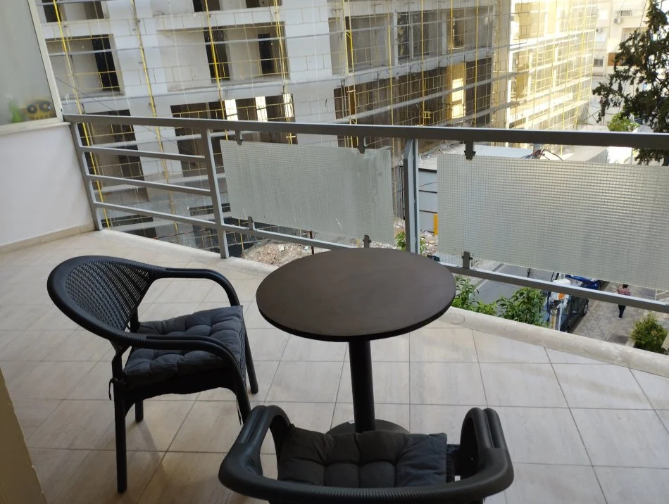 Tirane, jap me qera apartament 1+1, Kati 4, 650 €