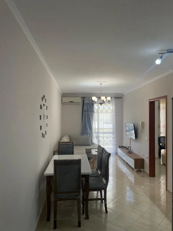 Tirane, jap me qera apartament 1+1, Kati 4, 650 €