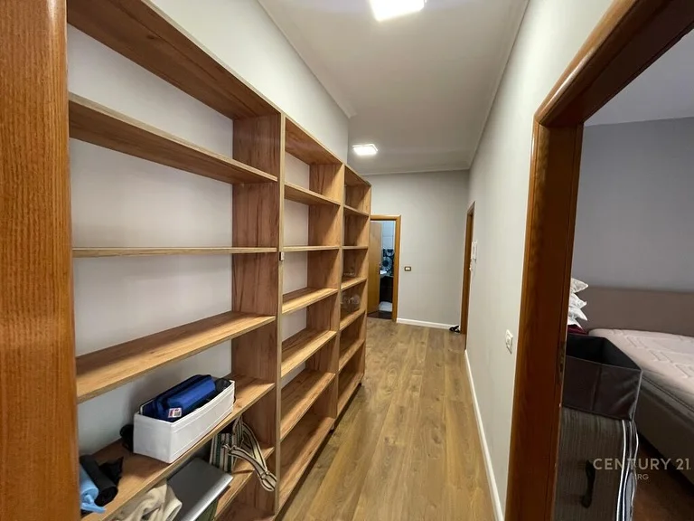 Tirane, jepet me qera apartament 2+1 Kati 3, 115 m² 650 € (Kodra e Diellit )