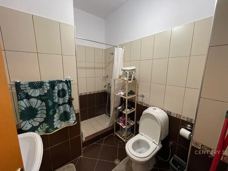 Tirane, jepet me qera apartament 2+1 Kati 3, 115 m² 650 € (Kodra e Diellit )