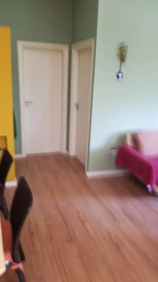 Tirane, jepet me qera shtepi 2+1+Ballkon Kati 1, 600 €