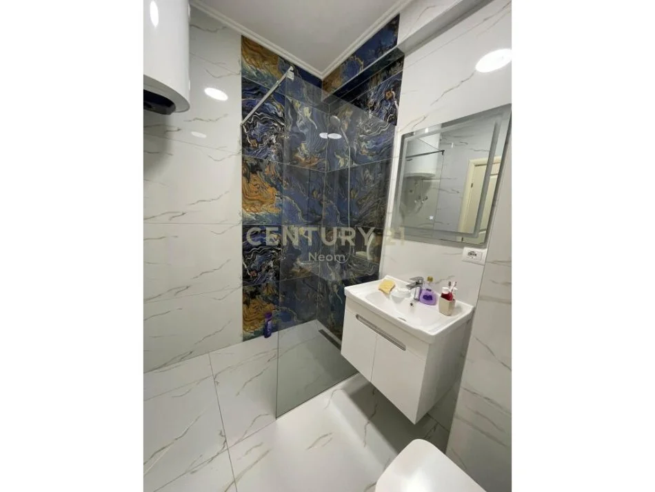 Tirane, shitet apartament 2+1 Kati 2, 118 m² 220.000 € (Liqeni I Thate)