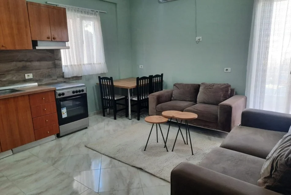 Tirane, jepet me qera apartament 2+1 Kati 2, 95 m² 350 € (Rruga Marie Kraja)