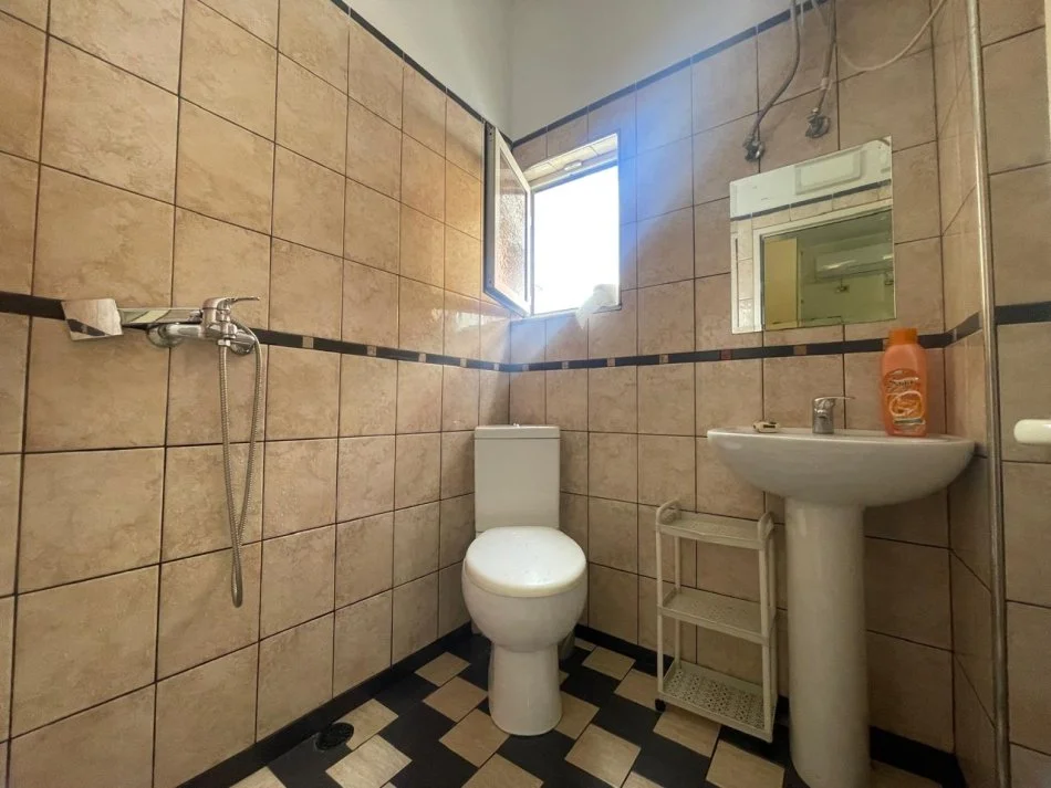 Tirane, jepet me qera apartament 1+1 Kati 2, 52 m² 450 € (5 maj)