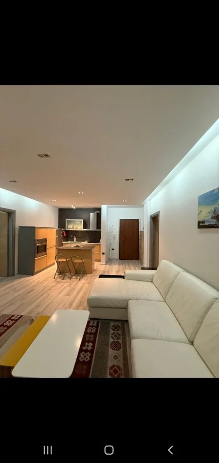 Tirane, jepet me qera apartament 1+1 Kati 4, 68 m² 600 € (Amabasada amerikane)