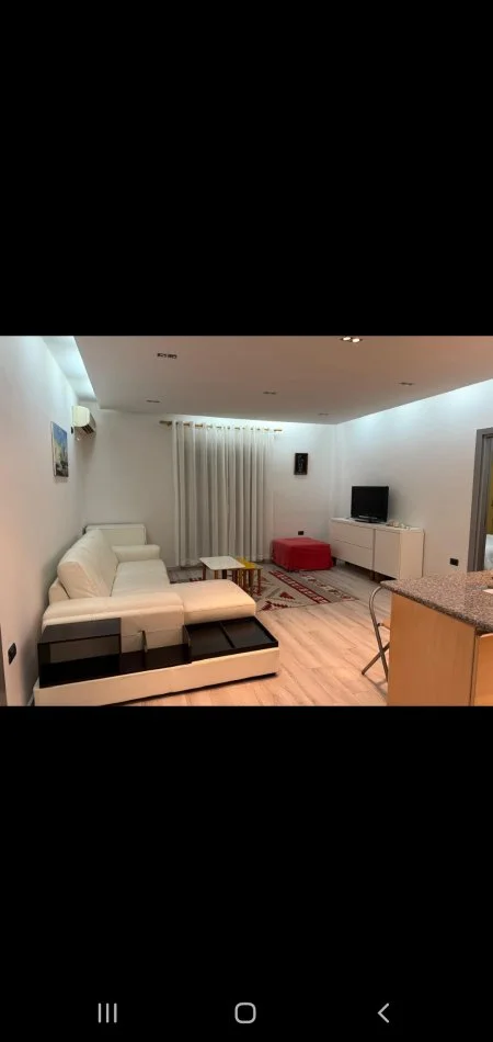 Tirane, jepet me qera apartament 1+1 Kati 4, 68 m² 600 € (Amabasada amerikane)