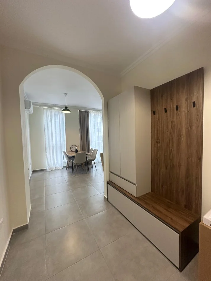 Tirane, jepet me qera apartament 1+1 Kati 2, 75 m² 650 € (Jordan Misja)