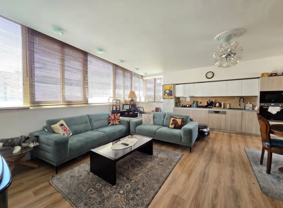 Tirane, shitet apartament duplex 2+1 Kati 4, 130 m² 290.000 € (Komuna e Parisit)