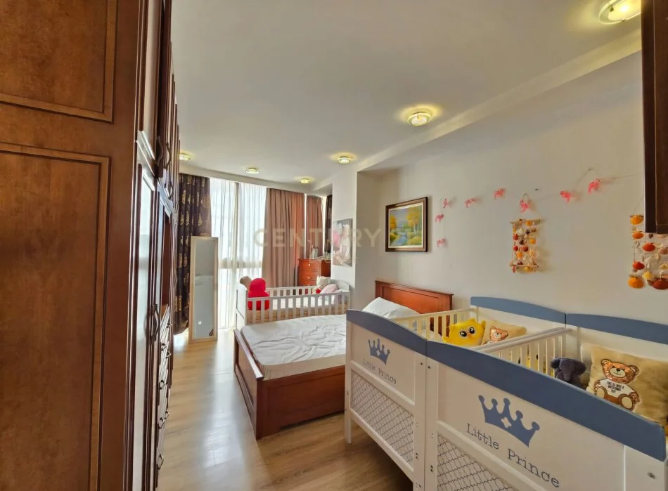 Tirane, shitet apartament duplex 2+1 Kati 4, 130 m² 290.000 € (Komuna e Parisit)