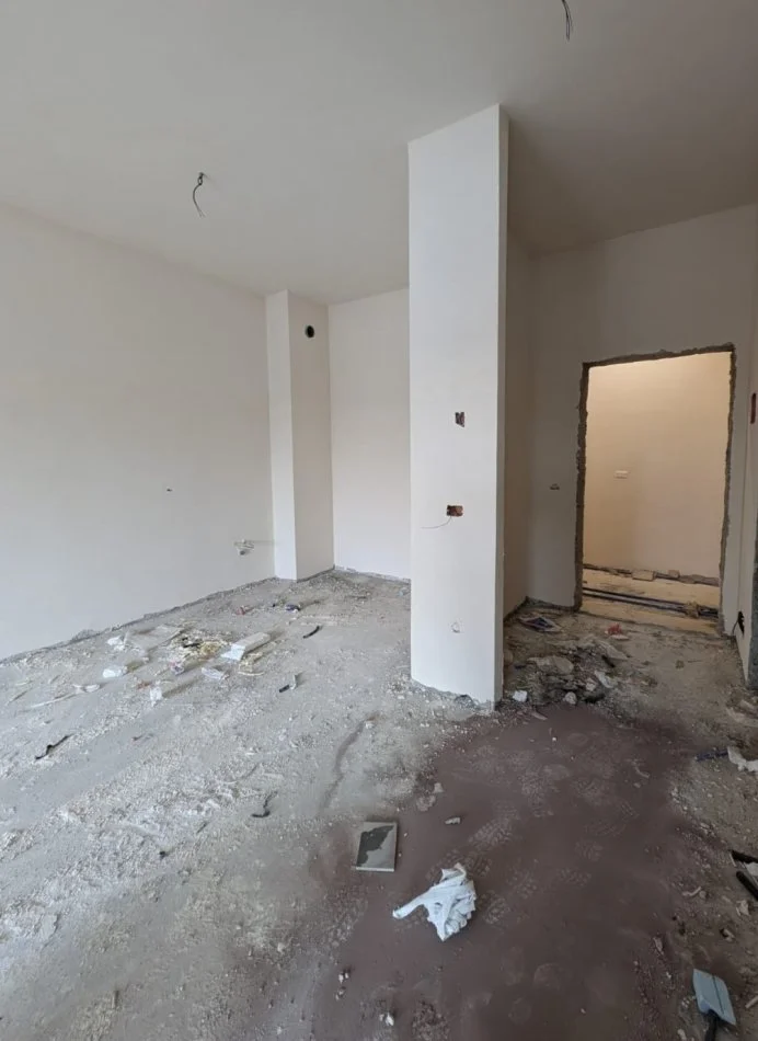 Tirane, shitet apartament 1+1+Ballkon Kati 8, 72 m² 115.000 € (Laprake)