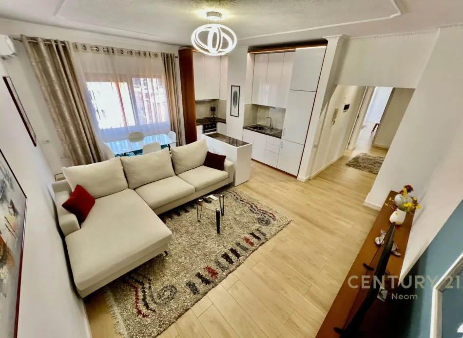 Tirane, shitet apartament 2+1 , 100 m² 275.000 € ( Rruga Sami Frashëri, përballë OPAs)