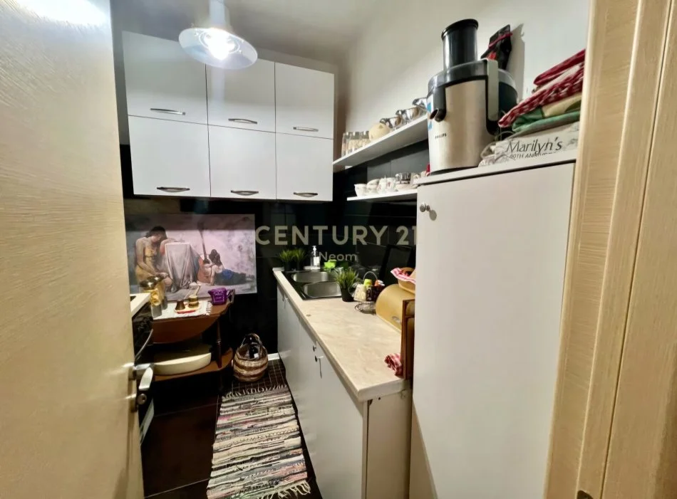 Tirane, shitet apartament 2+1 Kati 3, 89 m² 180.000 € (Kopshti Botanik)