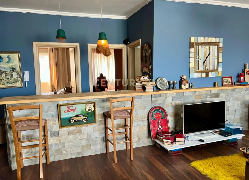 Tirane, shitet apartament 2+1 Kati 3, 89 m² 180.000 € (Kopshti Botanik)