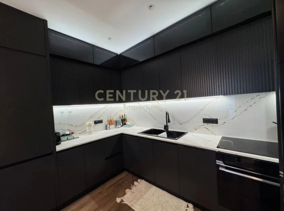 Tirane, shitet apartament 2+1+Ballkon Kati 4, 95 m² 155.000 € (Astiri)