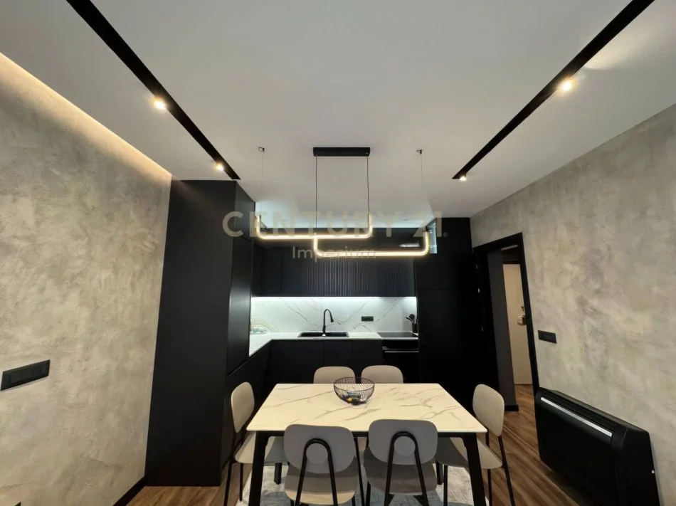 Tirane, shitet apartament 2+1+Ballkon Kati 4, 95 m² 155.000 € (Astiri)