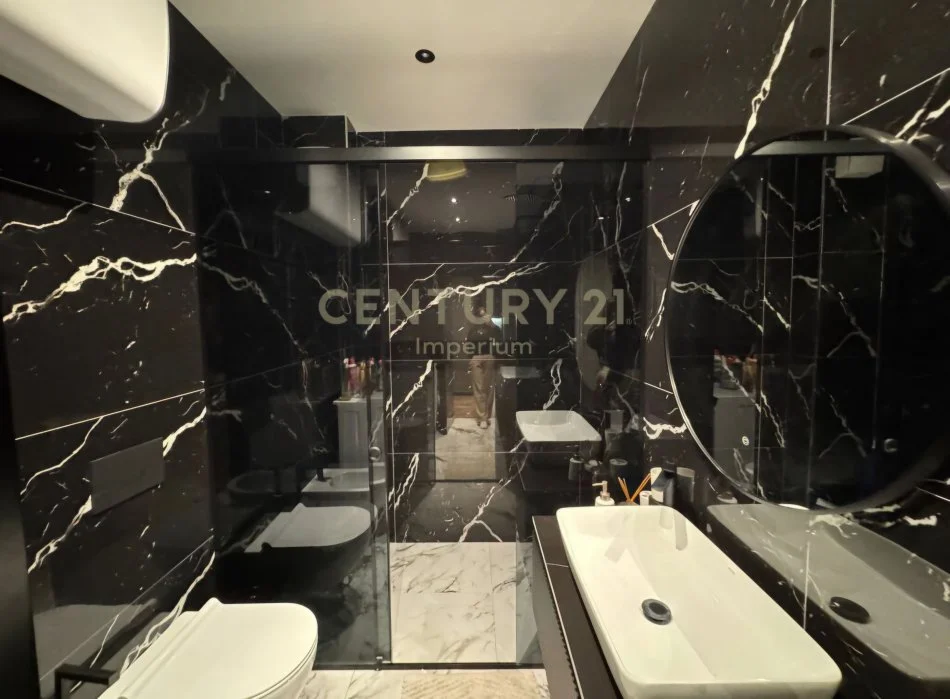 Tirane, shitet apartament 2+1+Ballkon Kati 4, 95 m² 155.000 € (Astiri)