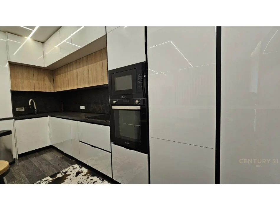 Tirane, shitet apartament 2+1 Kati 2, 82 m² 185.000 € ( Vendndodhja: Kodra e Diellit, Tiranë)