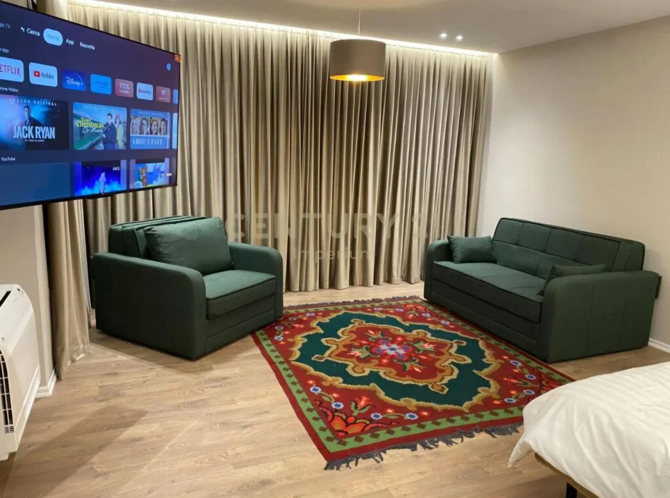 Tirane, shitet Vile 4+1 Kati 3, 200 m² 550.000 € (Rruga Fortuzi)