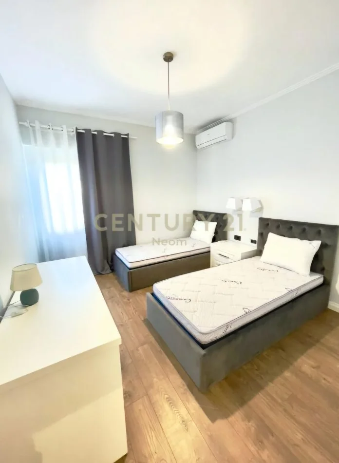 Tirane, jepet me qera apartament 2+1 Kati 6, 115 m² 800 € (Kopshti Botanik)
