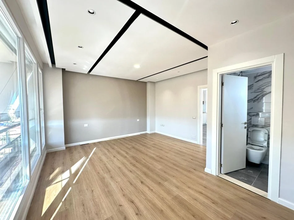 Tirane, shitet apartament 3+1+Ballkon Kati 5, 165 m² 265.000 € (Xhanfize Keko)