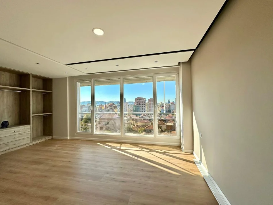 Tirane, shitet apartament 3+1+Ballkon Kati 5, 165 m² 265.000 € (Xhanfize Keko)